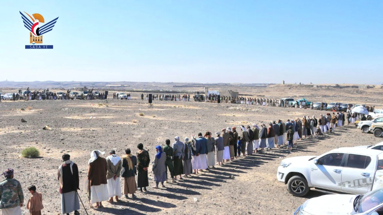 وقفة قبلية مسلحة في أرحب تأكيدًا على الجهوزية وانتصارًا لكتاب الله