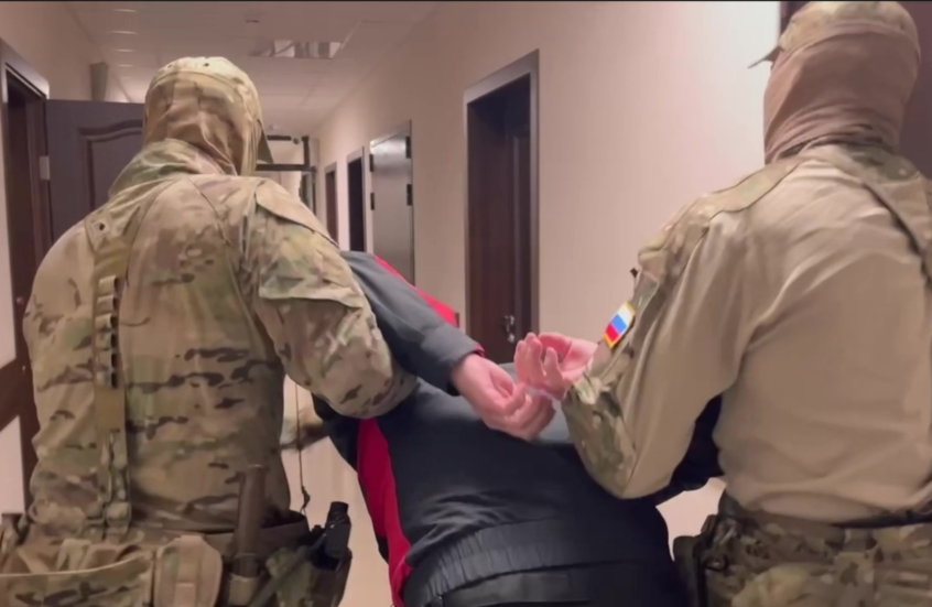 جهاز الأمن الفيدرالي الروسي يعتقل عميلا نقل معلومات حساسة للجانب الأوكراني في القرم