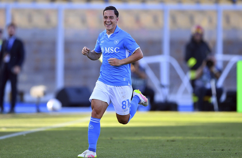 نابولي يعزز صدارته للدوري الإيطالي اثر تغلبه على ليتشي