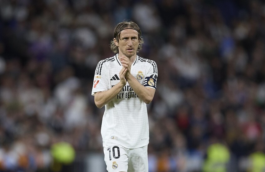 النجم الكرواتي مودريتش يعلن رحيله عن صفوف ريال مدريد