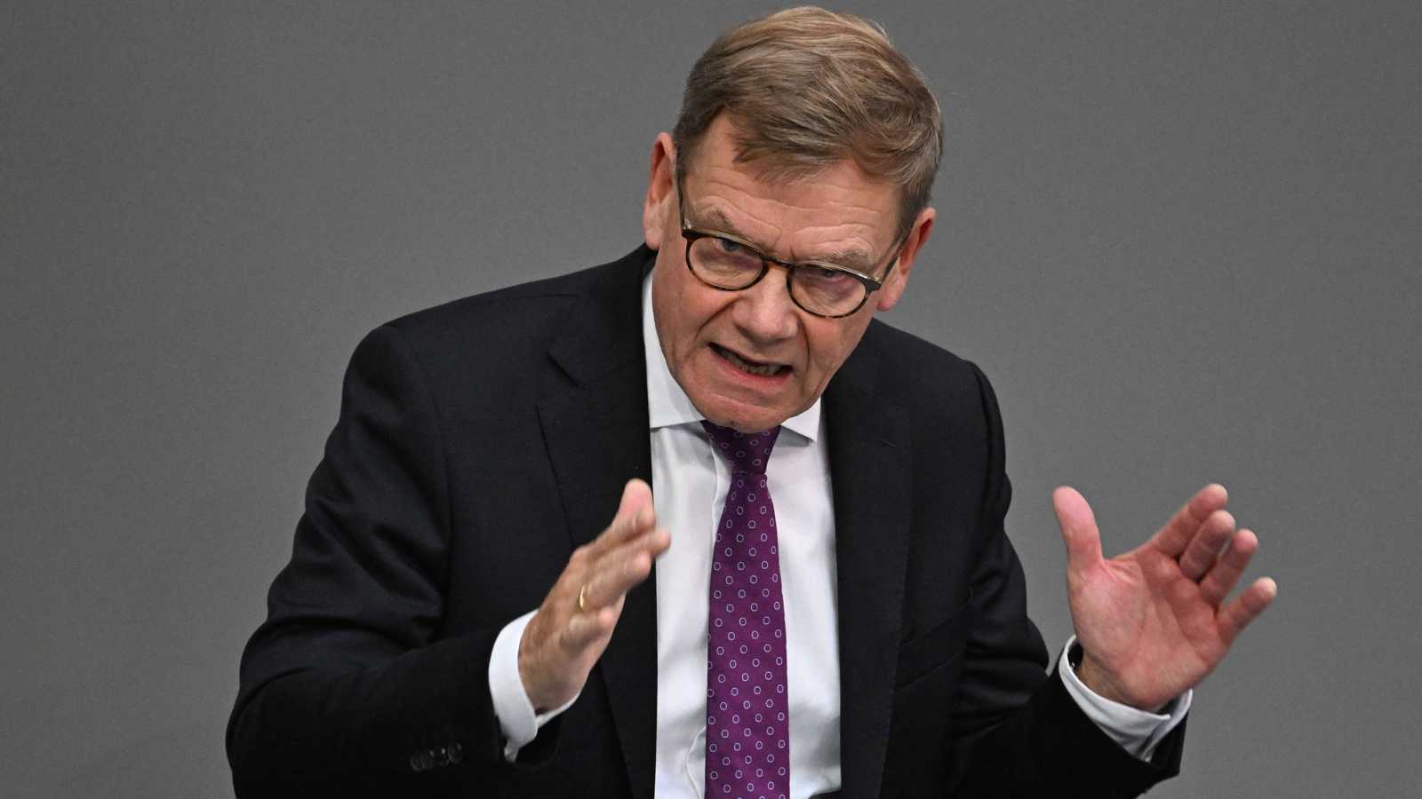 ألمانيا تنتقد إنفاق فرنسا الدفاعي وتدعوها لتعزيز السيادة الأوروبية بأفعال ملموسة