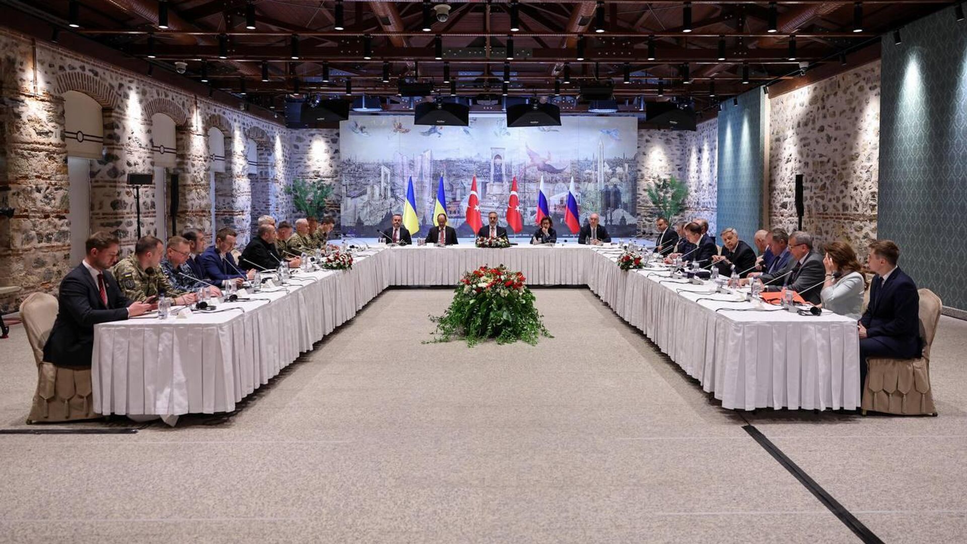 ترقب انعقاد الجولة الثالثة من المفاوضات الروسية الأوكرانية في إسطنبول ترقب انعقاد الجولة الثالثة من المفاوضات الروسية الأوكرانية في إسطنبول