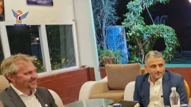 بحث سبل توسيع العمليات الميدانية بين مركز التعامل مع الألغام ولجنة الصليب الأحمر