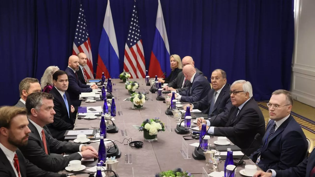 الخارجية الروسية: لافروف وروبيو ناقشا حل الأزمة الأوكرانية