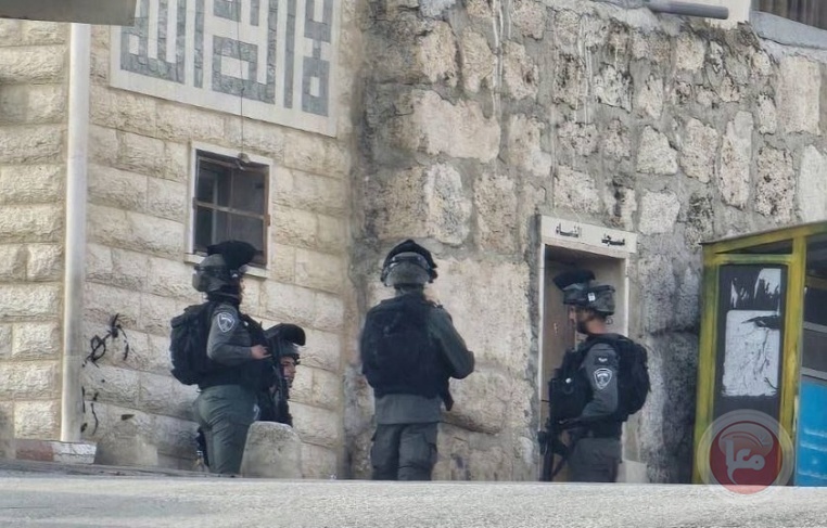 مستوطنون يقتحمون البرج الاثري في بلدة السموع ويعتدون على ممتلكات الفلسطينيين برام الله