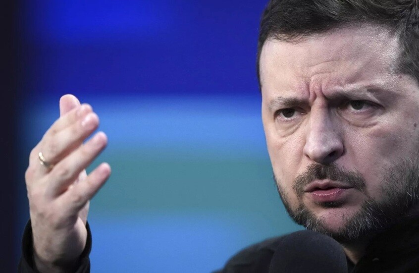 يزورها الجمعة.. زيلينسكي يرفض الاعتراف بديون مستحقة لأمريكا  