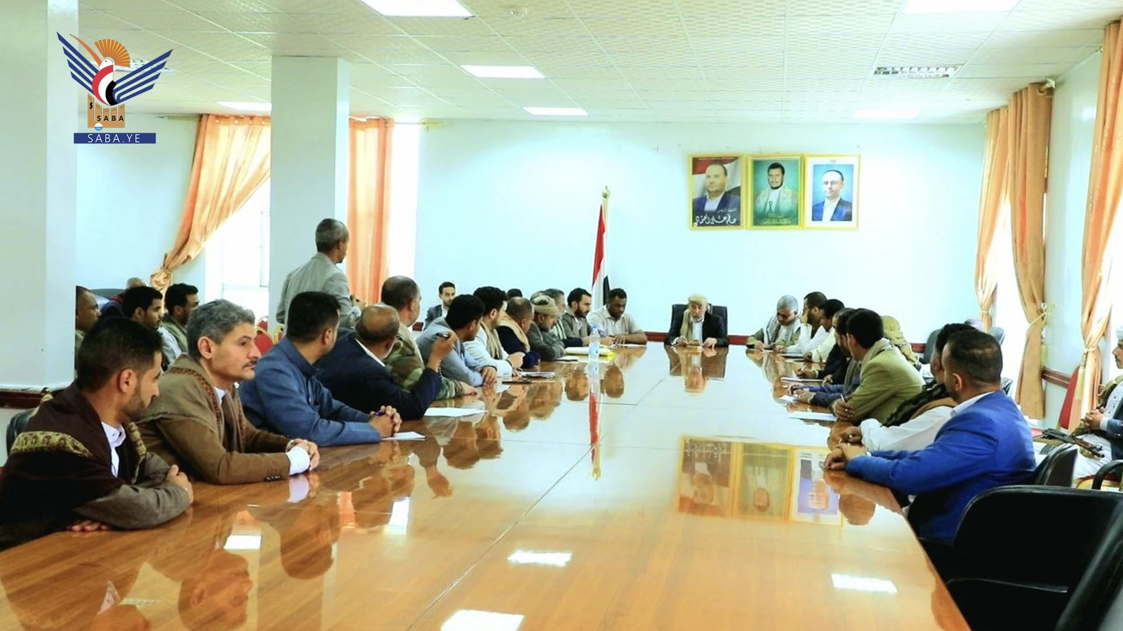 اجتماع بإب يقر إجراءات تعزيز الشراكة التنموية وتحفيز المبادرات المجتمعية