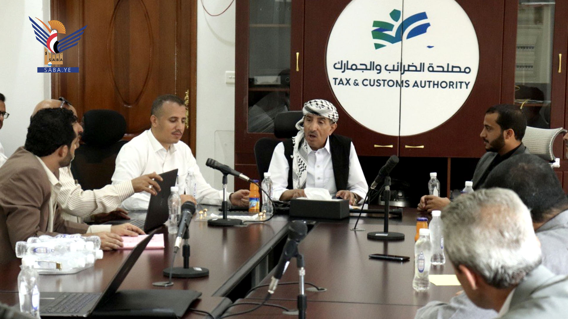 نائب رئيس الوزراء​ الرويشان يناقش تحضيرات لقاء مكافحة التهريب