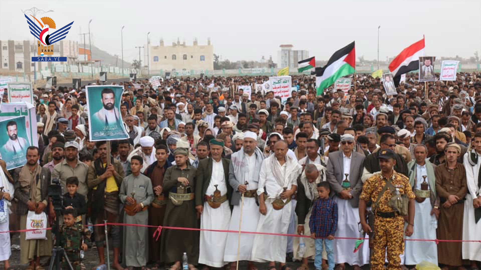 أبناء تعز يحتشدون في 52 مسيرة تأكيدا على الثبات مع غزة والتضامن مع إيران