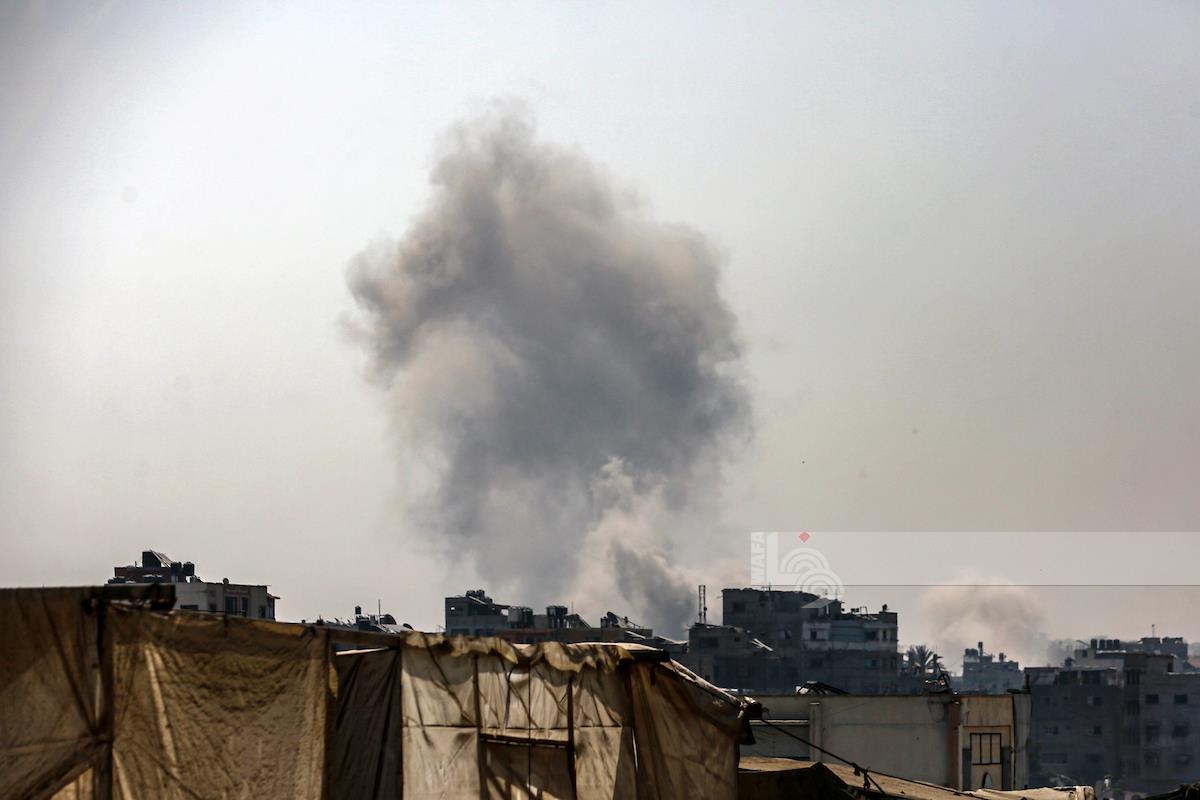 استشهاد 14 فلسطينياً جرّاء قصف صهيوني لخيام نازحين في خان يونس ودير البلح