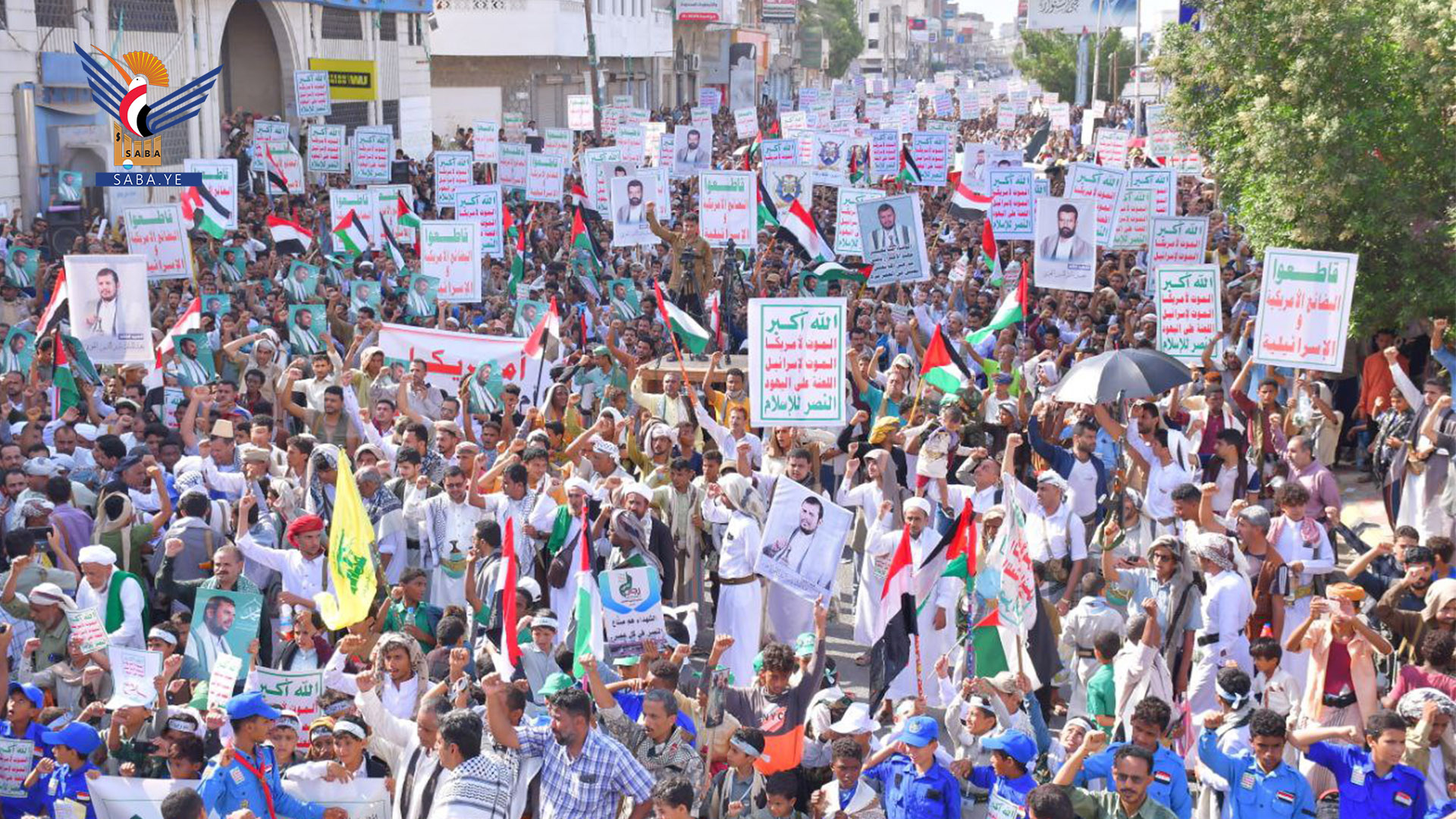 أبناء الحديدة يحتشدون في 157 مسيرة دعمًا لغزة رغم أنف الأمريكي وجرائمه