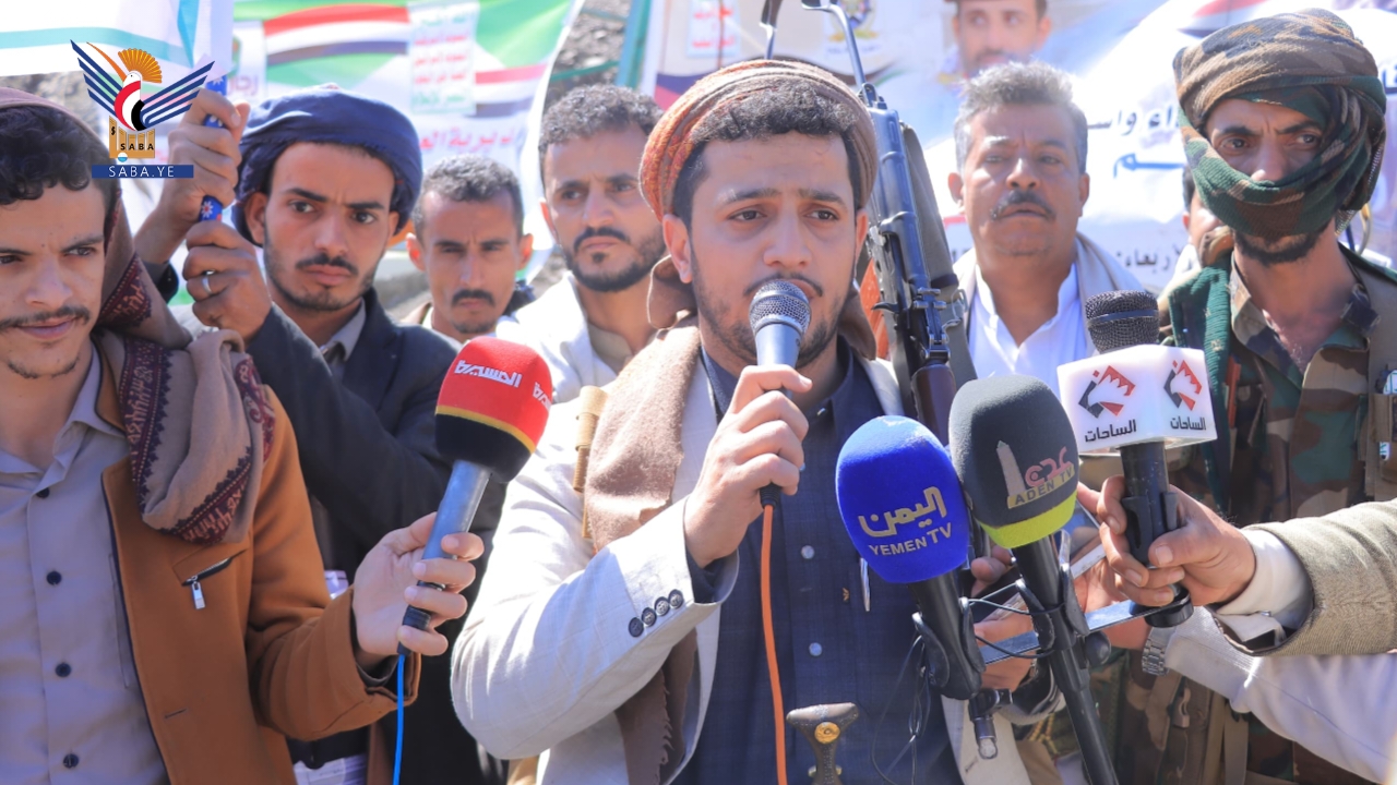 قبائل العدين بإب تؤكد جاهزيتها لمواجهة الأعداء وتبارك الإنجاز الأمني