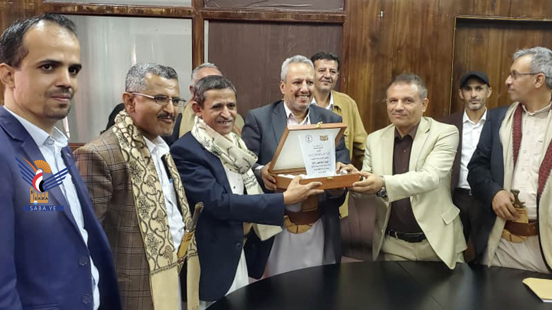  نائب رئيس مكافحة الفساد يكرّم القاضي عبده راجح  