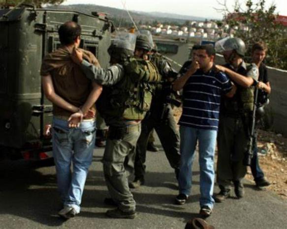 العدو الإسرائيلي يعتقل مواطنين فلسطينيين في أريحا