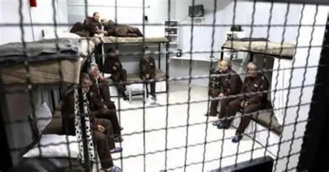 "هيئة الأسرى" الفلسطينية : المعتقلون في سجن النقب يعاني أوضاعا صعبة واعتداءات متكررة