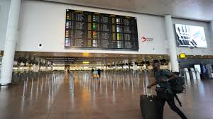 مطار بروكسل يعيد فتح أبوابه بعد إغلاق مؤقت بسبب رصد طائرات مسيرة