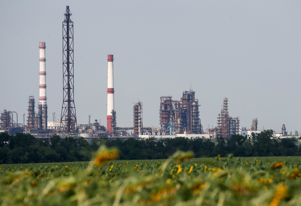 ارتفاع أسعار النفط بسبب استمرار تقلص الإمدادات نتيجةً للعدوان على إيران