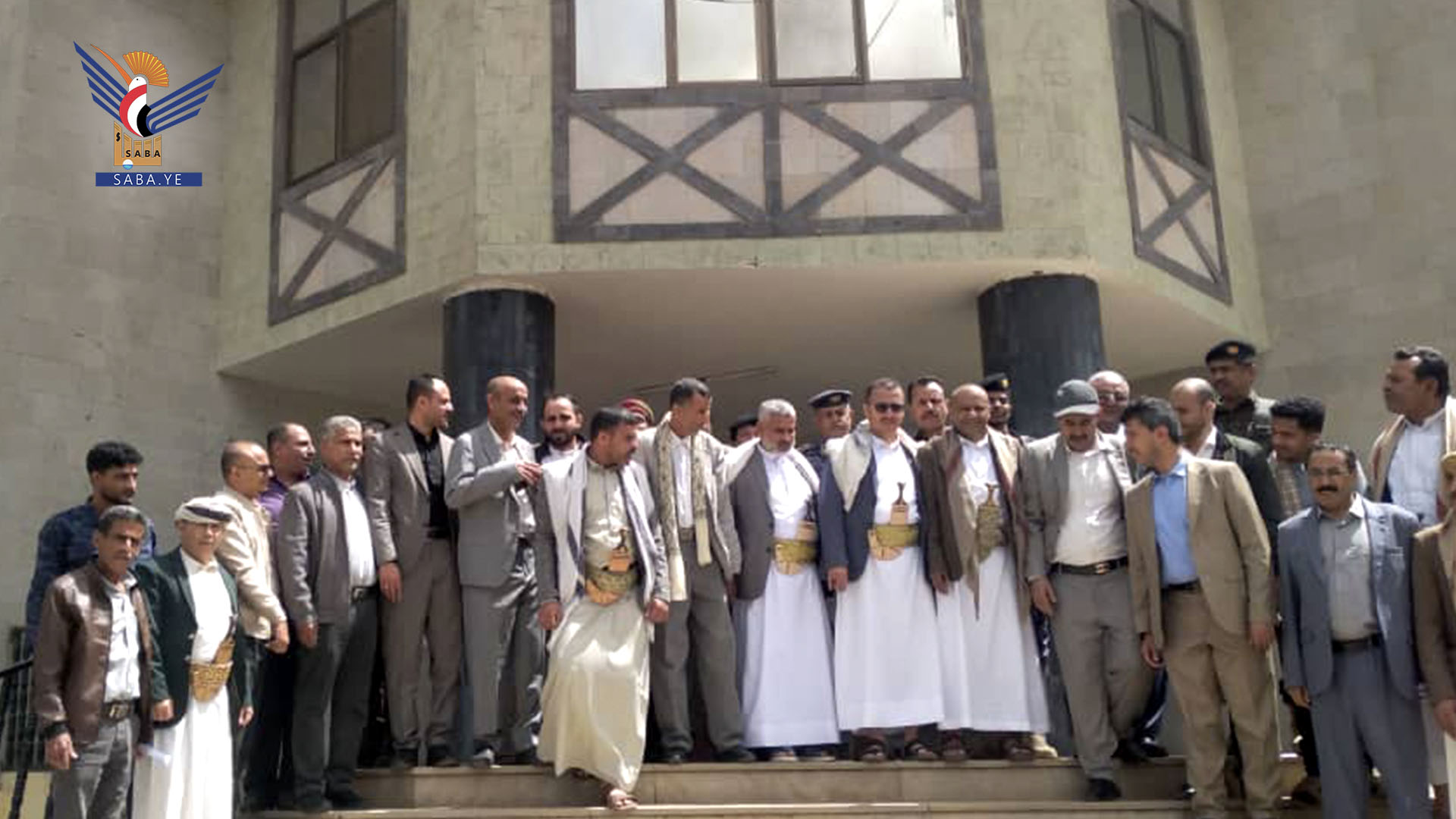 وكيل وزارة الخدمة المدنية يتفقد مستوى الانضباط في مصلحة الضرائب والجمارك