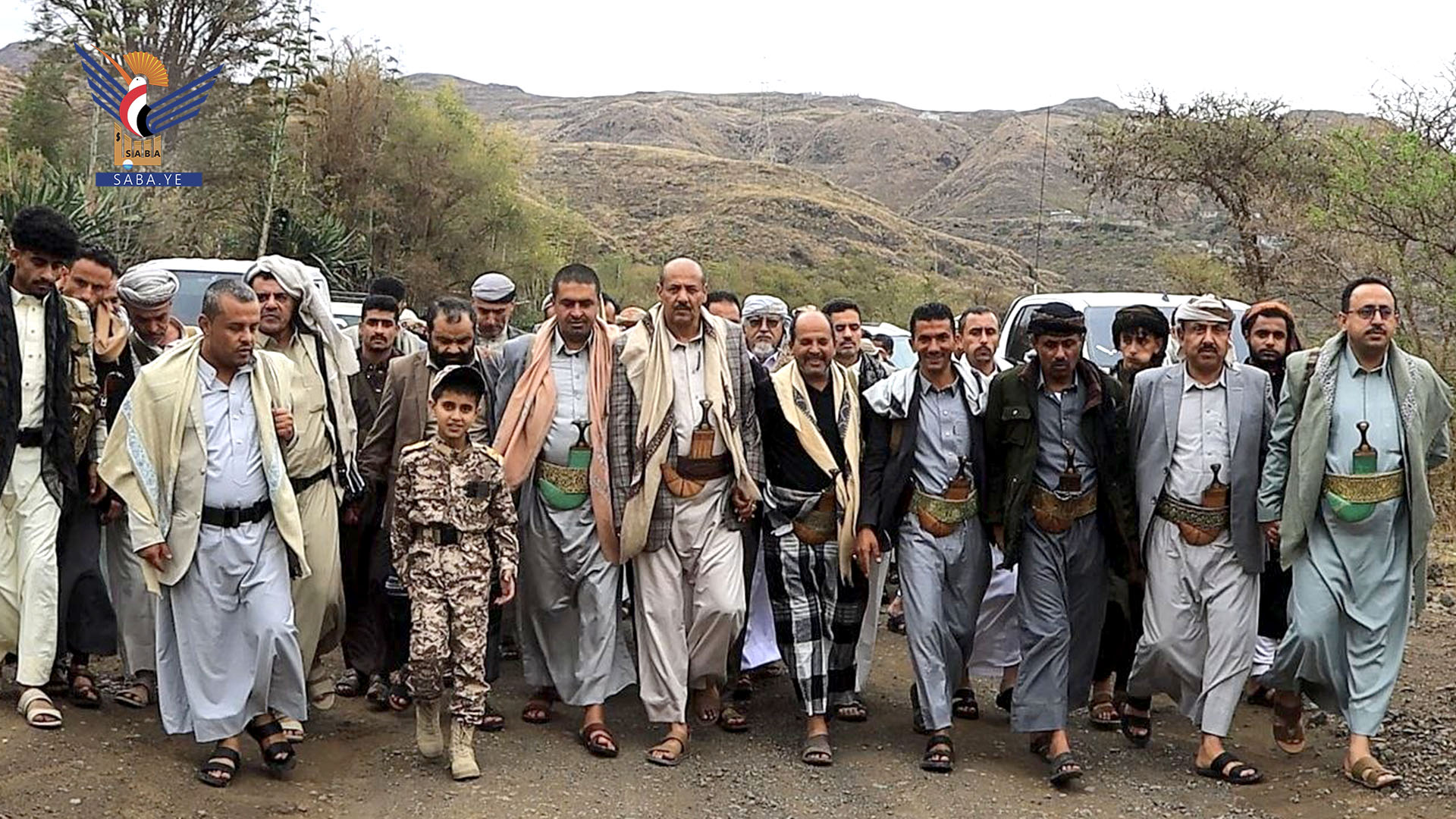 زيارات عيدية لوفود من محافظة إب للمرابطين في جبهات تعز والضالع