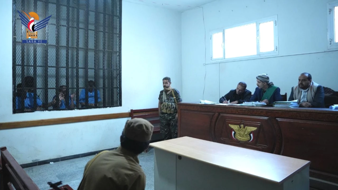 الجزائية المتخصصة بأمانة العاصمة تبدأ محاكمة المتهمين ضمن شبكة تجسسية تتبع غرفة عمليات مشتركة للعدو