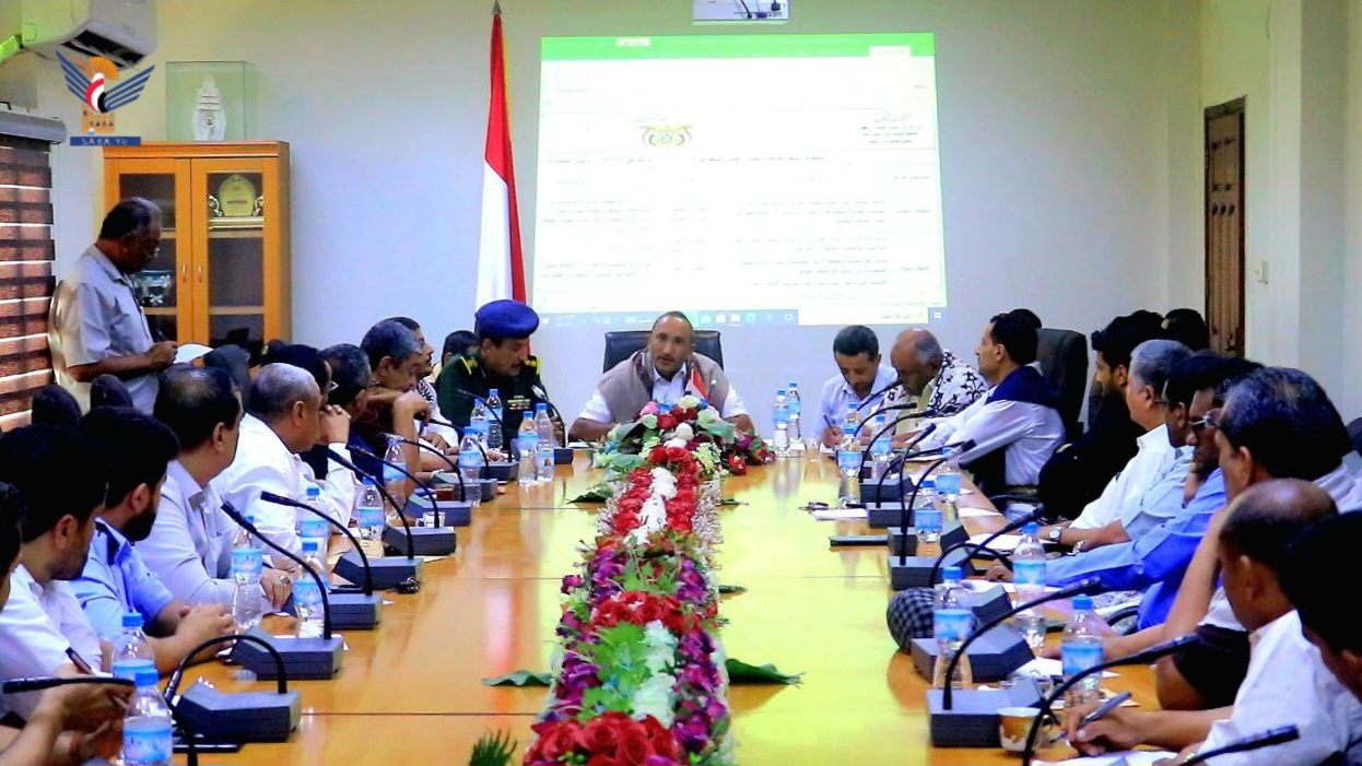 اجتماع بالحديدة يناقش الأعمال المنجزة والخطة الخدمية والتنموية للعام 1447هـ