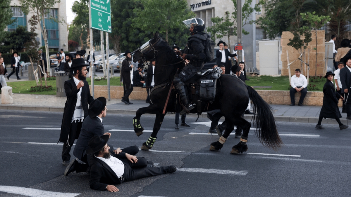 إعلام العدو: "جيش" الإحتلال ينشر خطة لتجنيد ثلاثة آلاف من "الحريديم" بين صفوفه