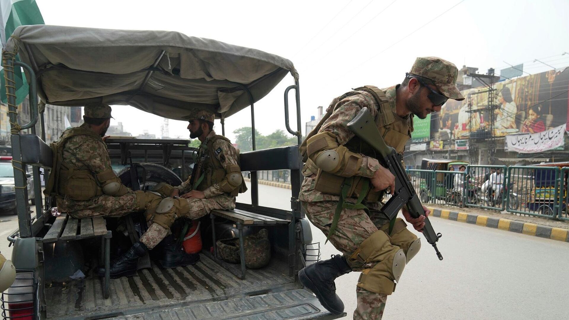 باكستان: الجيش يعلن مقتل 11 مسلحا مدعومين من الهند في عمليتين شمالي البلاد