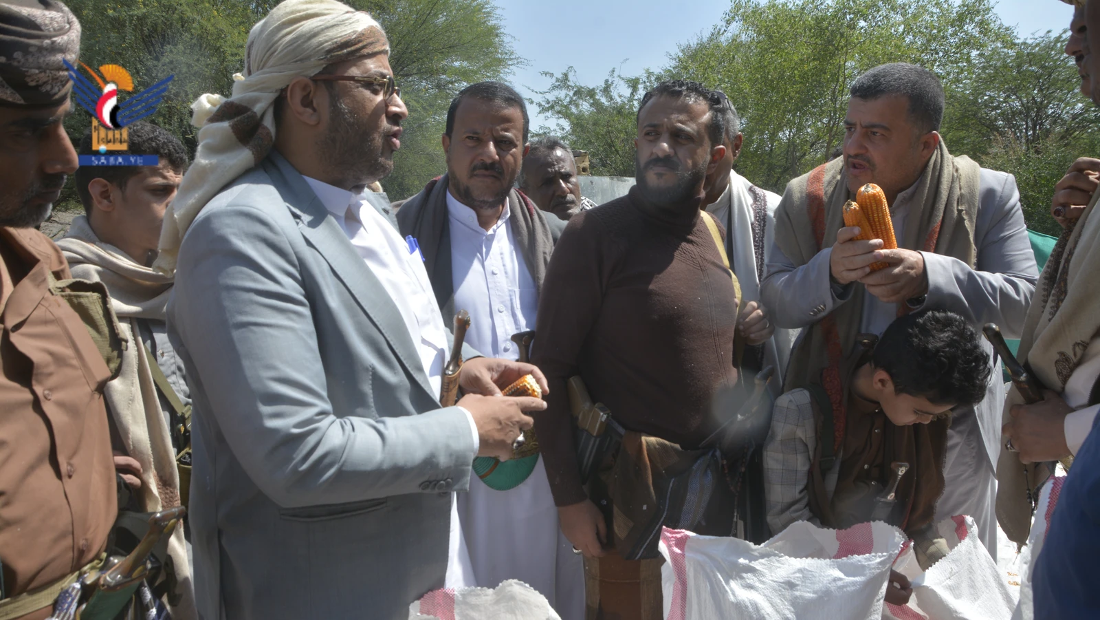  تعز.. تدشين حصاد محصول بذور الذرة الشامية بعزلة الربيعي بمديرية التعزية
