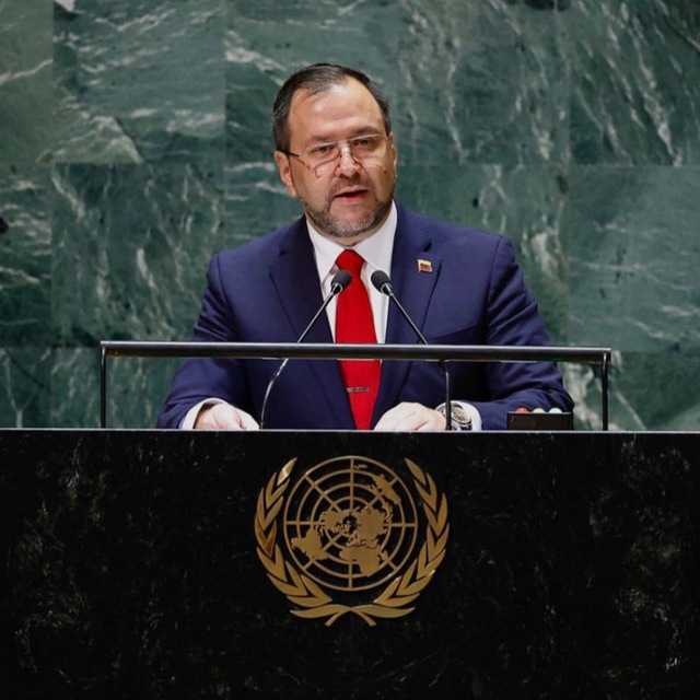 وزير الخارجية الفنزويلي يشيد بالمظاهرات المدافعة عن فنزويلا في الولايات المتحدة 