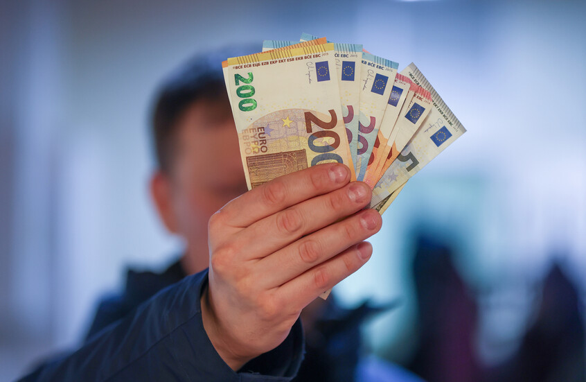 فرنسا تسجل ارتفاعا غير متوقع رغم تباطؤ الطلب المحلي