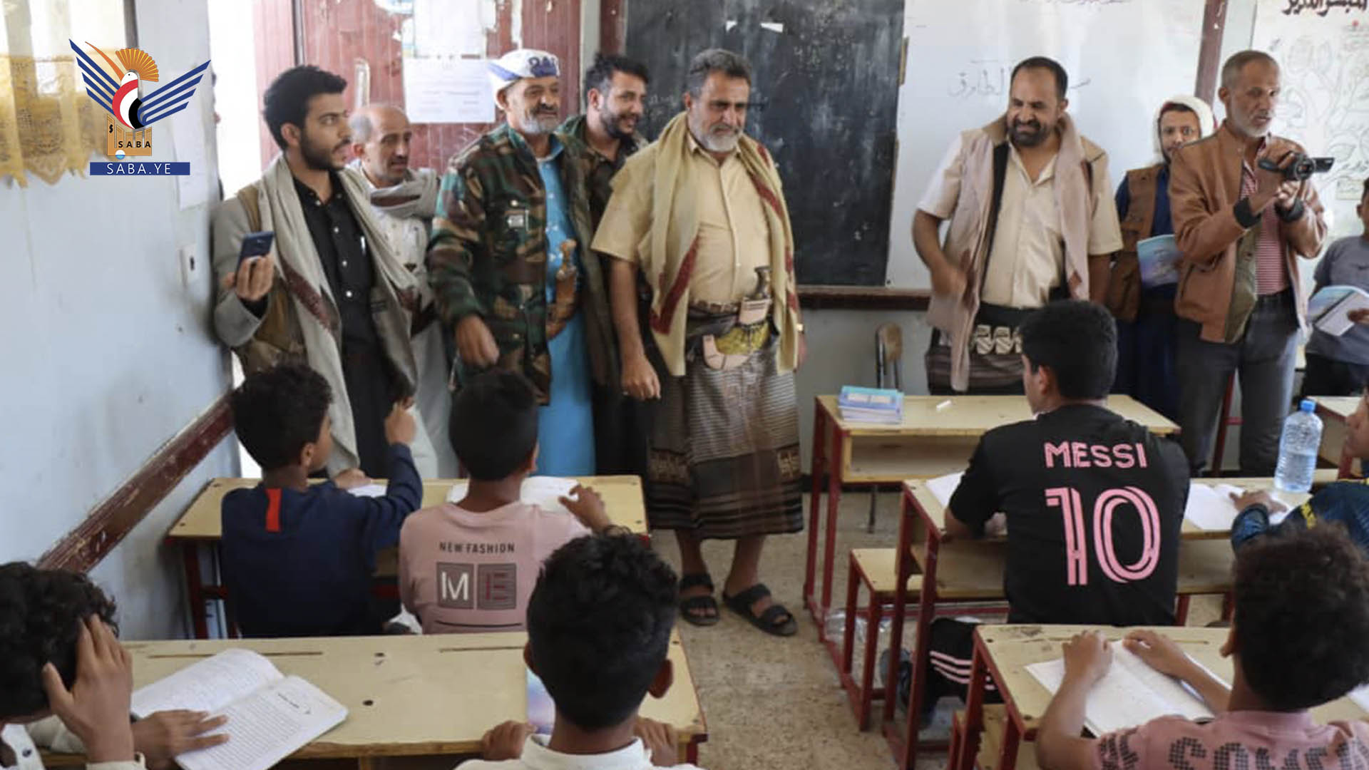 محافظ البيضاء يتفقد أنشطة الدورات الصيفية بمديرية مكيراس