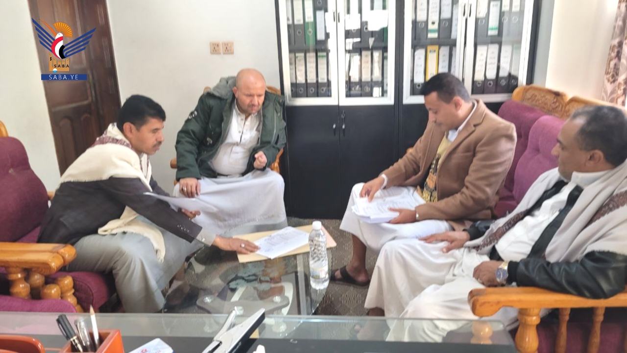 حجة .. الاطلاع على مستوى الأداء في مكتب الضرائب وصندوق النظافة والموارد المالية