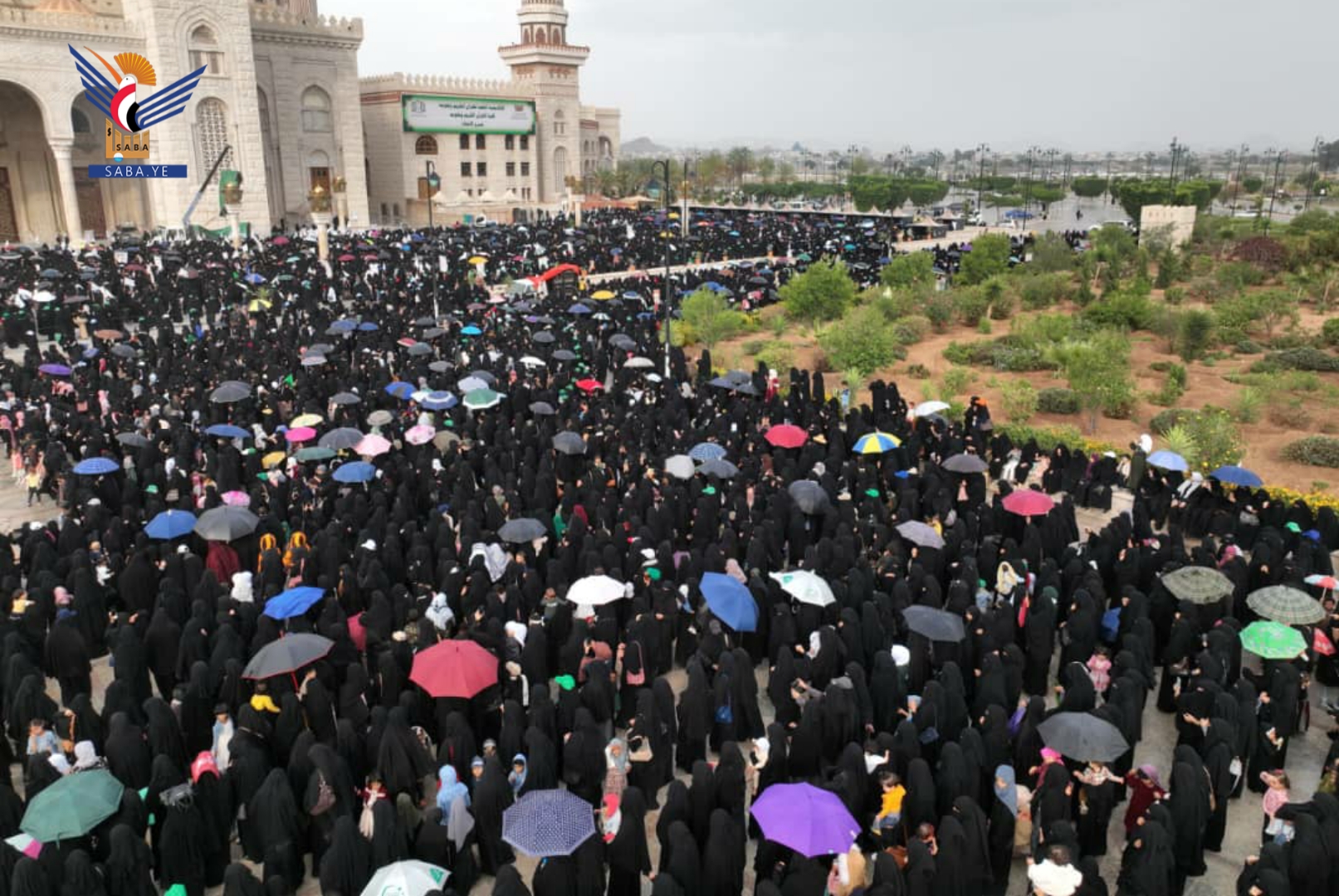 مسيرة نسائية كبرى بالعاصمة صنعاء إحياءً لذكرى استشهاد الإمام الحسين عليه السلام