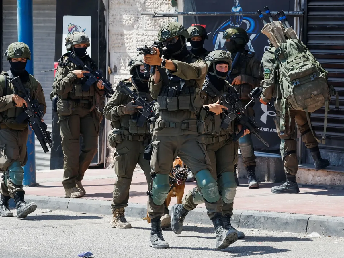 العدو الإسرائيلي يقتحم الدوحة غرب بيت لحم ويشدد إجراءاته في جنين