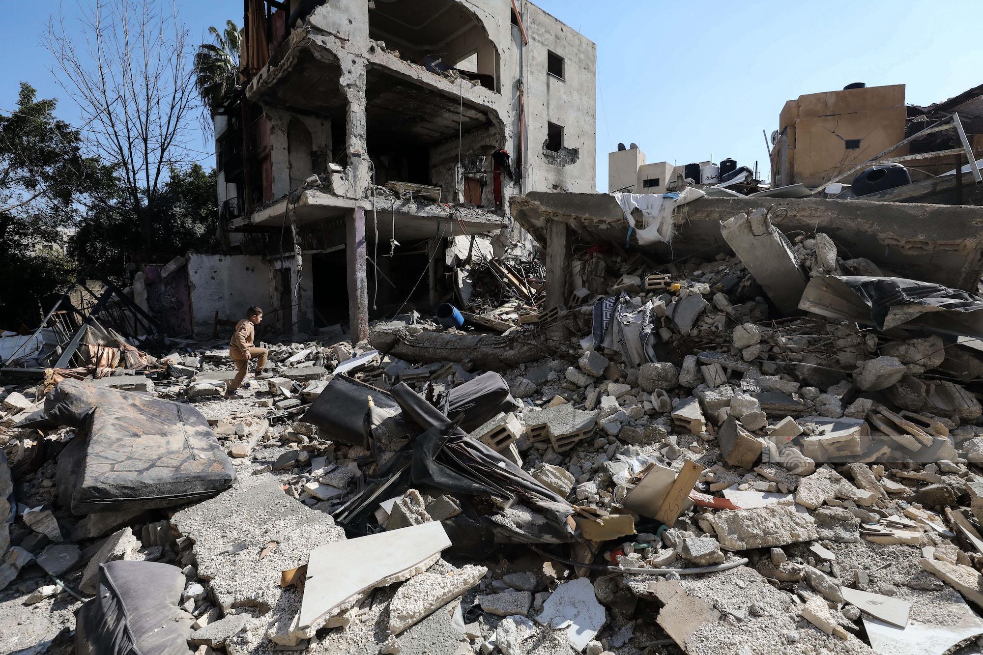 إنقاذ عائلة فلسطينية حوصرت 37 يوما شرق خان يونس جنوب غزة