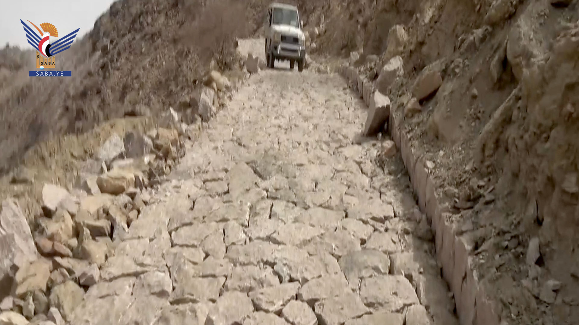 تدشين العمل بمشروع رصف وتأهيل طريق المصابين - القويم في حريب بمأرب