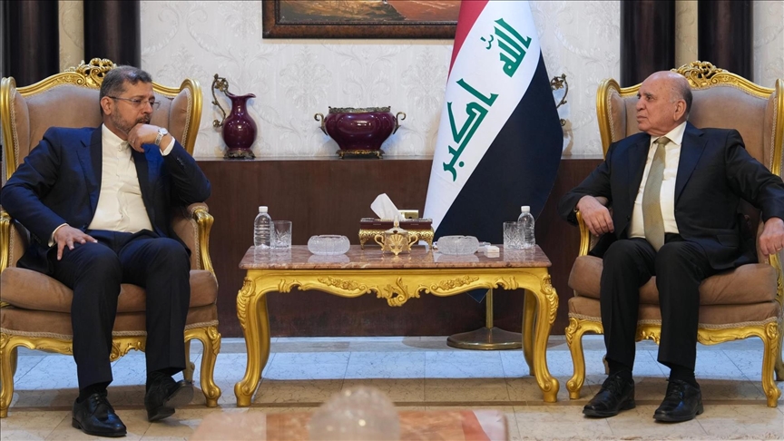 مباحثات عراقية- إيرانية بشأن البرنامج النووي وقرار "الترويكا" الأوروبية