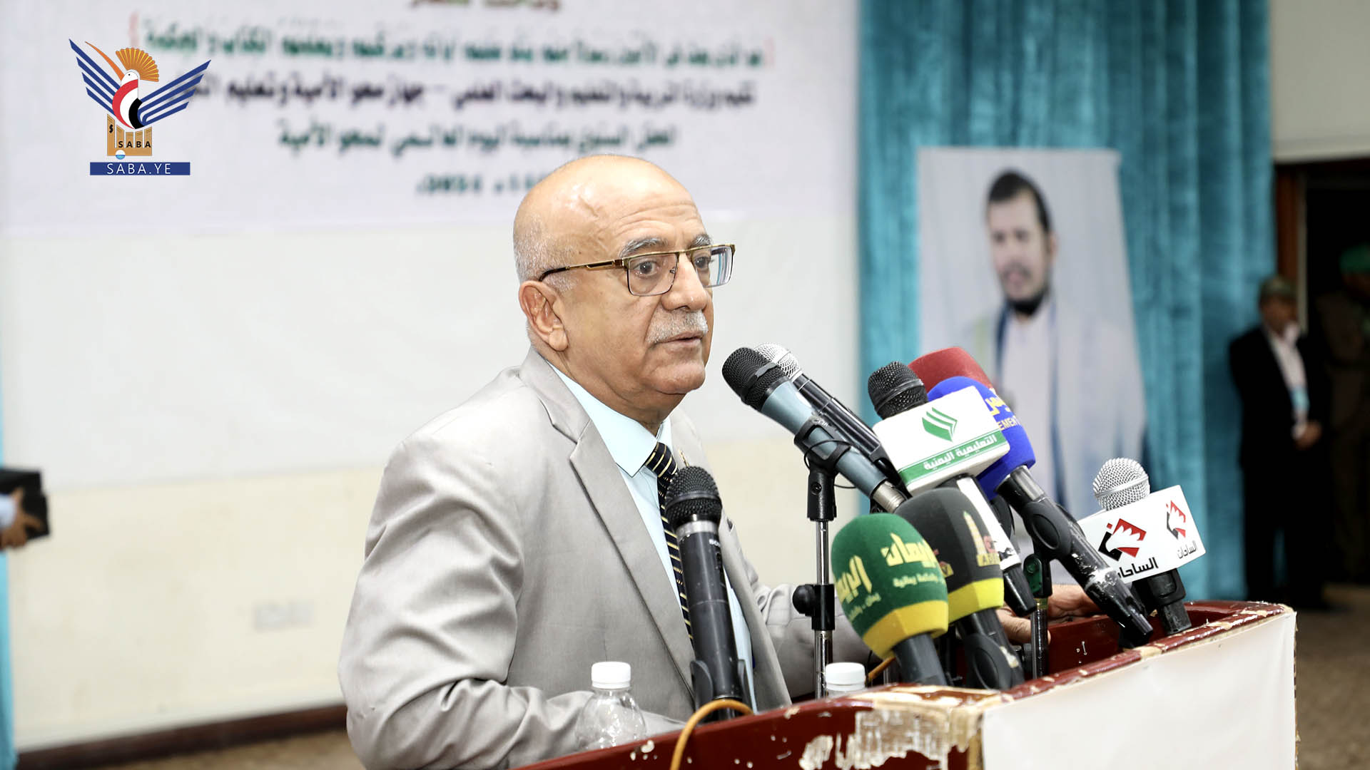  الرهوي: محو الأمية واجب ديني ووطني ليفهم الجميع واجباته الدينية والسياسية ​