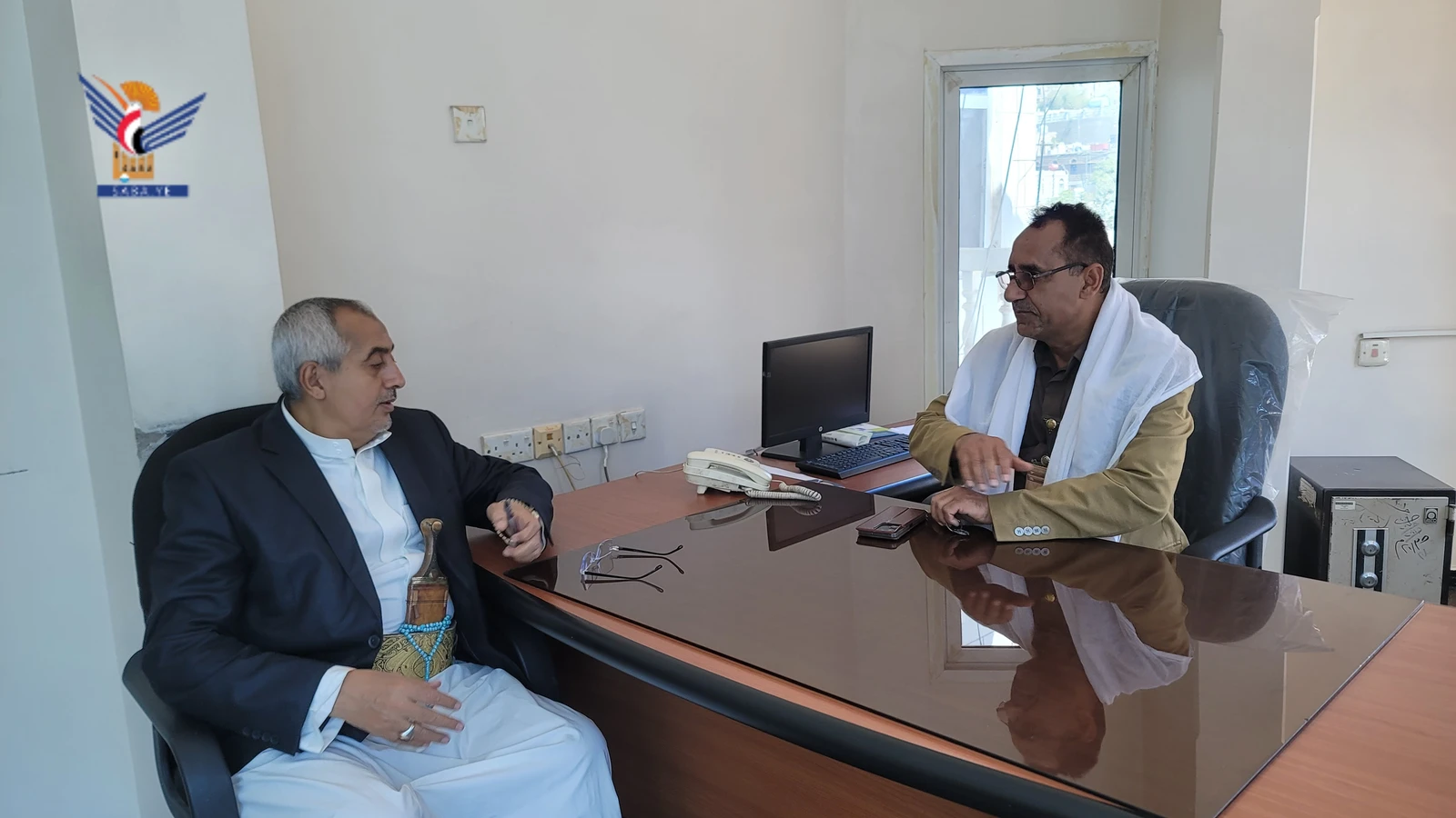 حجة .. الاطلاع على سير العمل في ديوان المحافظة ومكتب الضرائب