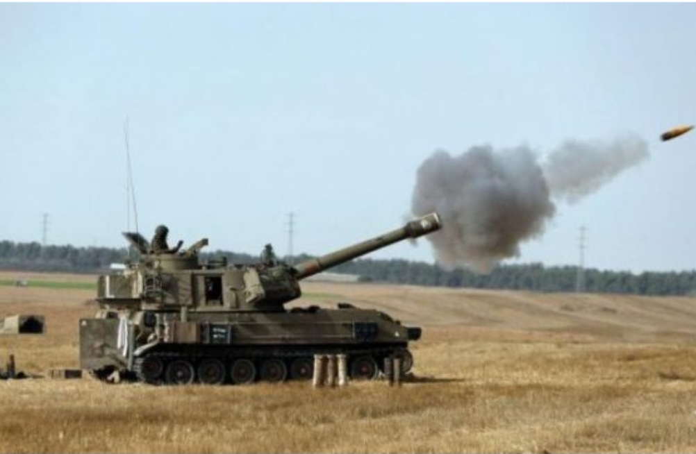 العدو الإسرائيلي يقصف ريف القنيطرة ويكثّف تحليق المسيّرات جنوب سوريا