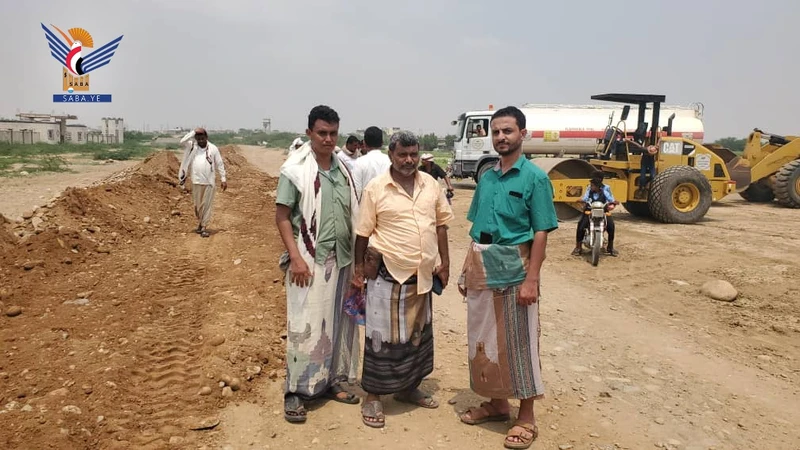 تدشين المرحلة الرابعة من مبادرة ردم وإصلاح طريق الغرزة بمديرية الزهرة بالحديدة