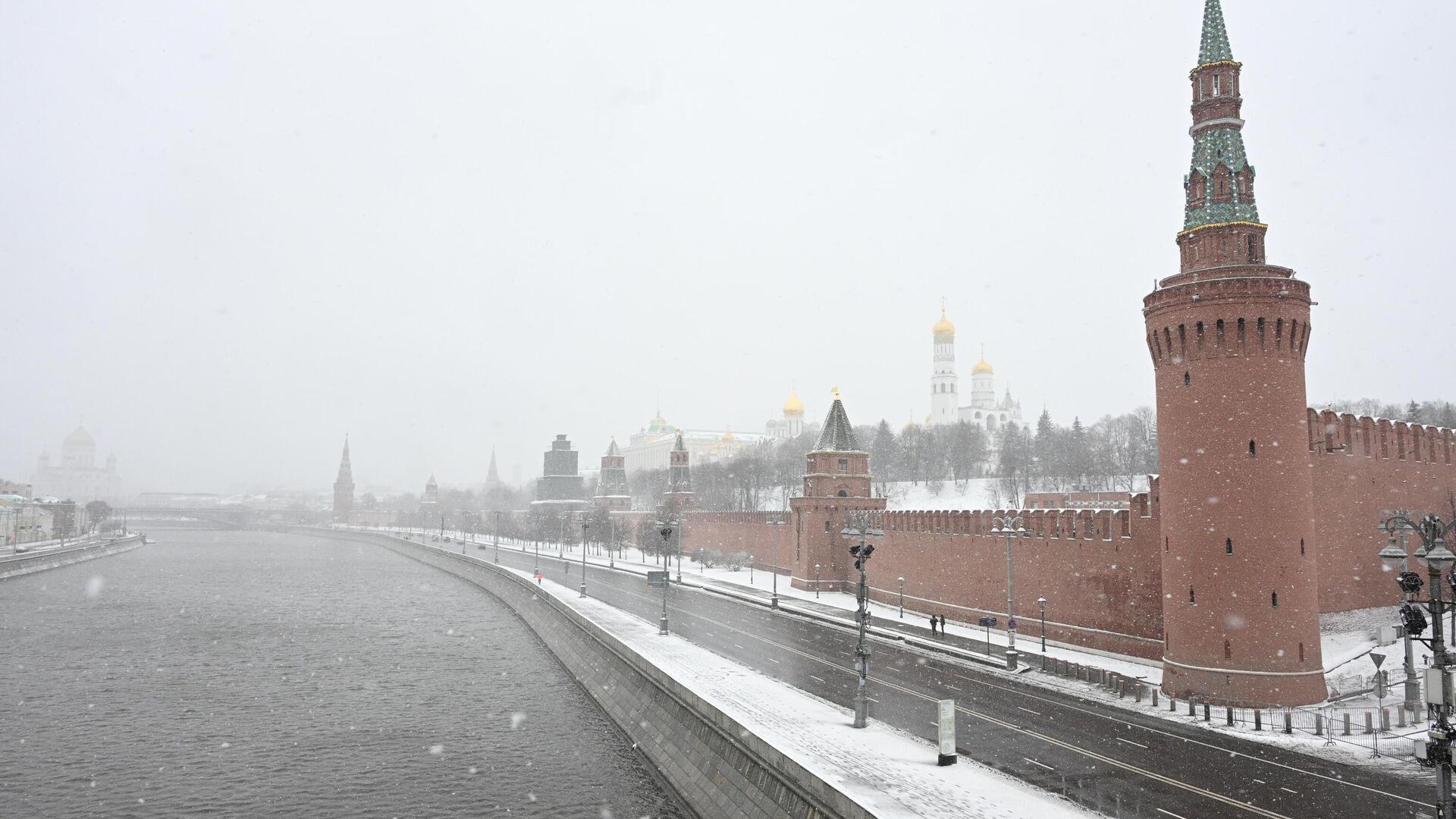 الكرملين: ترامب أطلع بوتين على المفاوضات مع زيلينسكي وقادة أوروبا