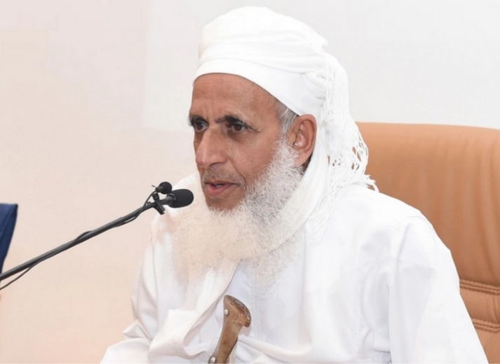 مفتي سلطنة عمان: لا تزال همم مغاوير أبطال اليمن تصد العدوان بعزيمة لا تعرف الفتور مفتي سلطنة عمان: لا تزال همم مغاوير أبطال اليمن تصد العدوان بعزيمة لا تعرف الفتور