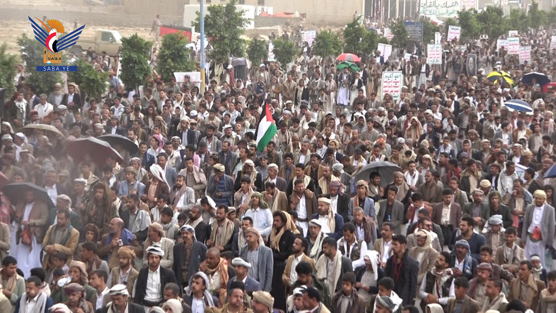 عمران.. 82 مسيرة حاشدة تأكيدا على الثبات مع غزة وتأييدا لرد إيران على العدوان الصهيوني