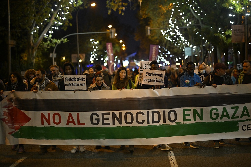 تظاهرات في 50 مدينة إسبانية تطالب بوقف "إطلاق النار" في غزة