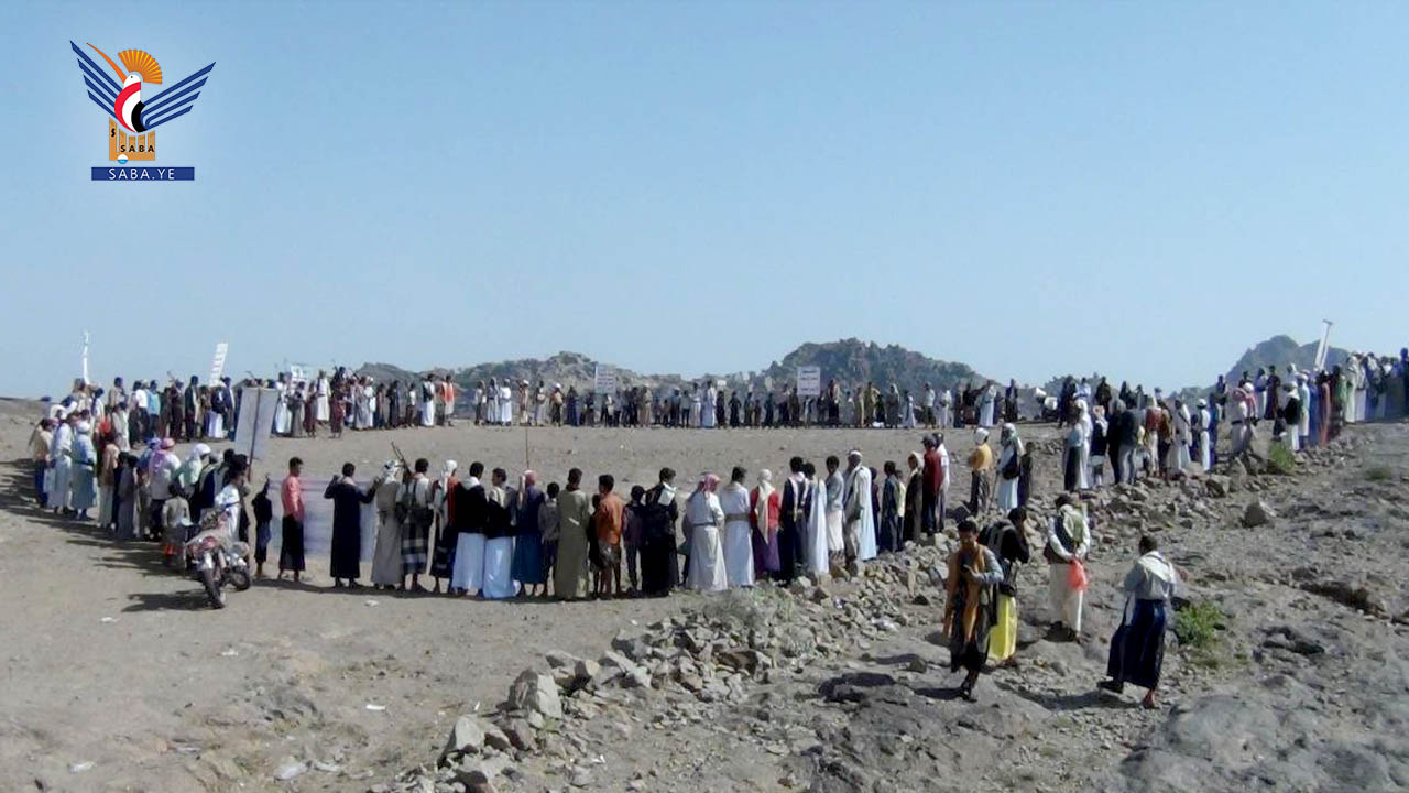 الحديدة.. وقفة مسلحة ومسير في المجارين بجبل رأس إعلاناً للنفير والنكف القبلي