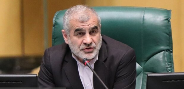 نائب رئيس البرلمان الإيراني: لا حل عسكري لإعادة فتح مضيق هرمز وعلى العدو الخضوع للنظام الجديد
