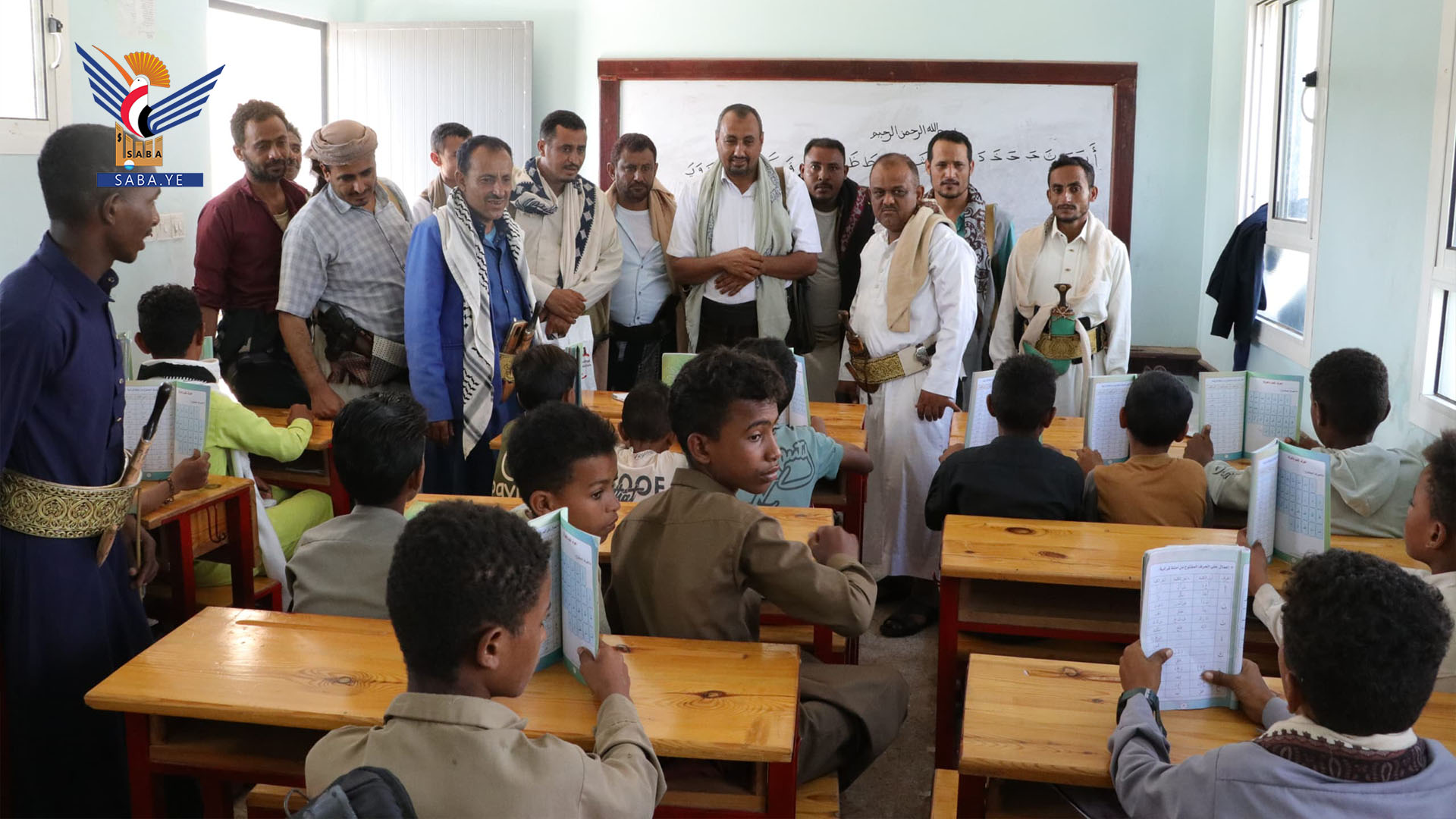 قيادات تنفيذية ومحلية تطلع على الأنشطة الصيفية بمديرية جبل رأس بالحديدة