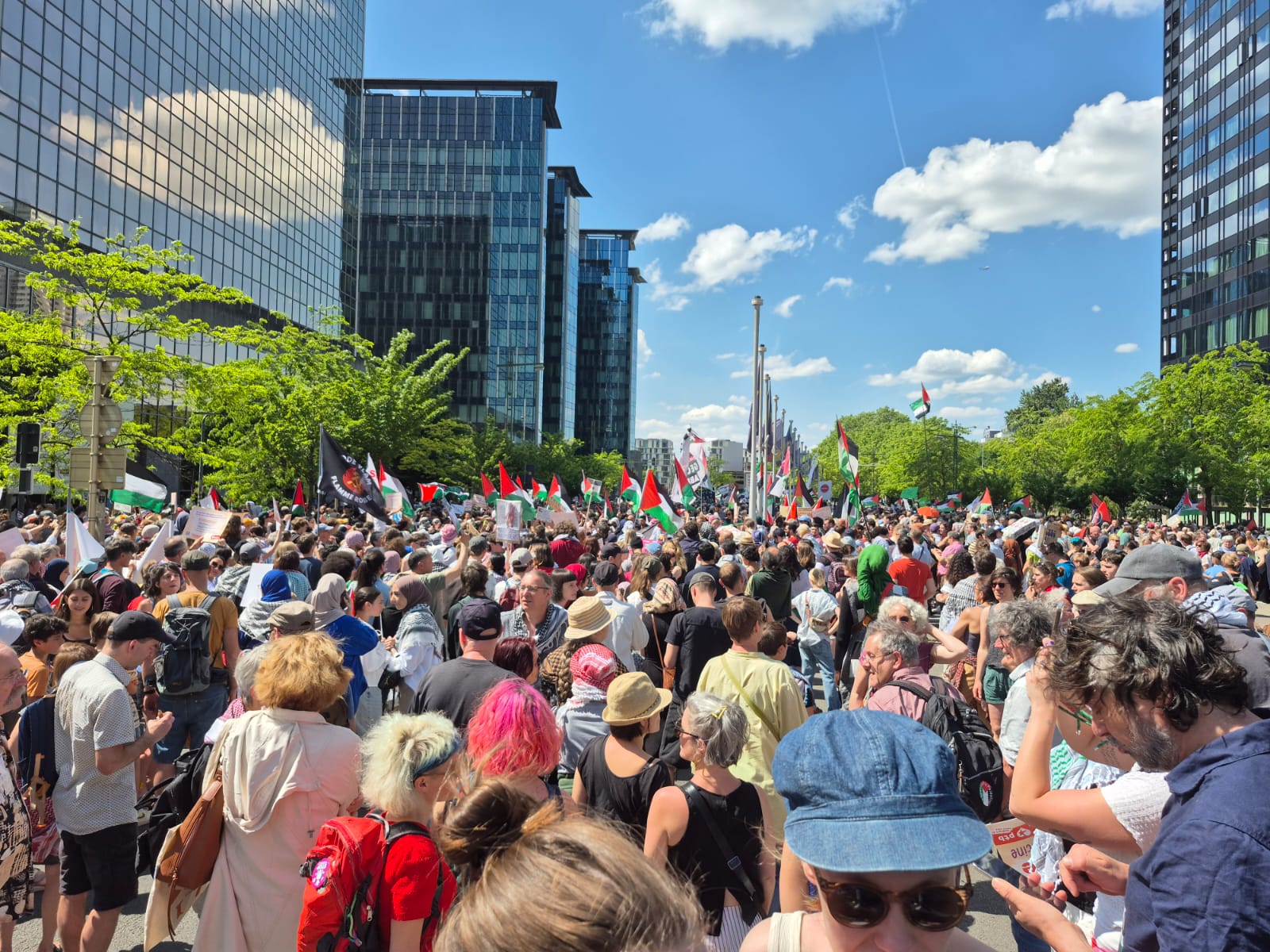 مظاهرة حاشدة في بروكسل تنديدًا باستمرار العدوان الإسرائيلي على غزة