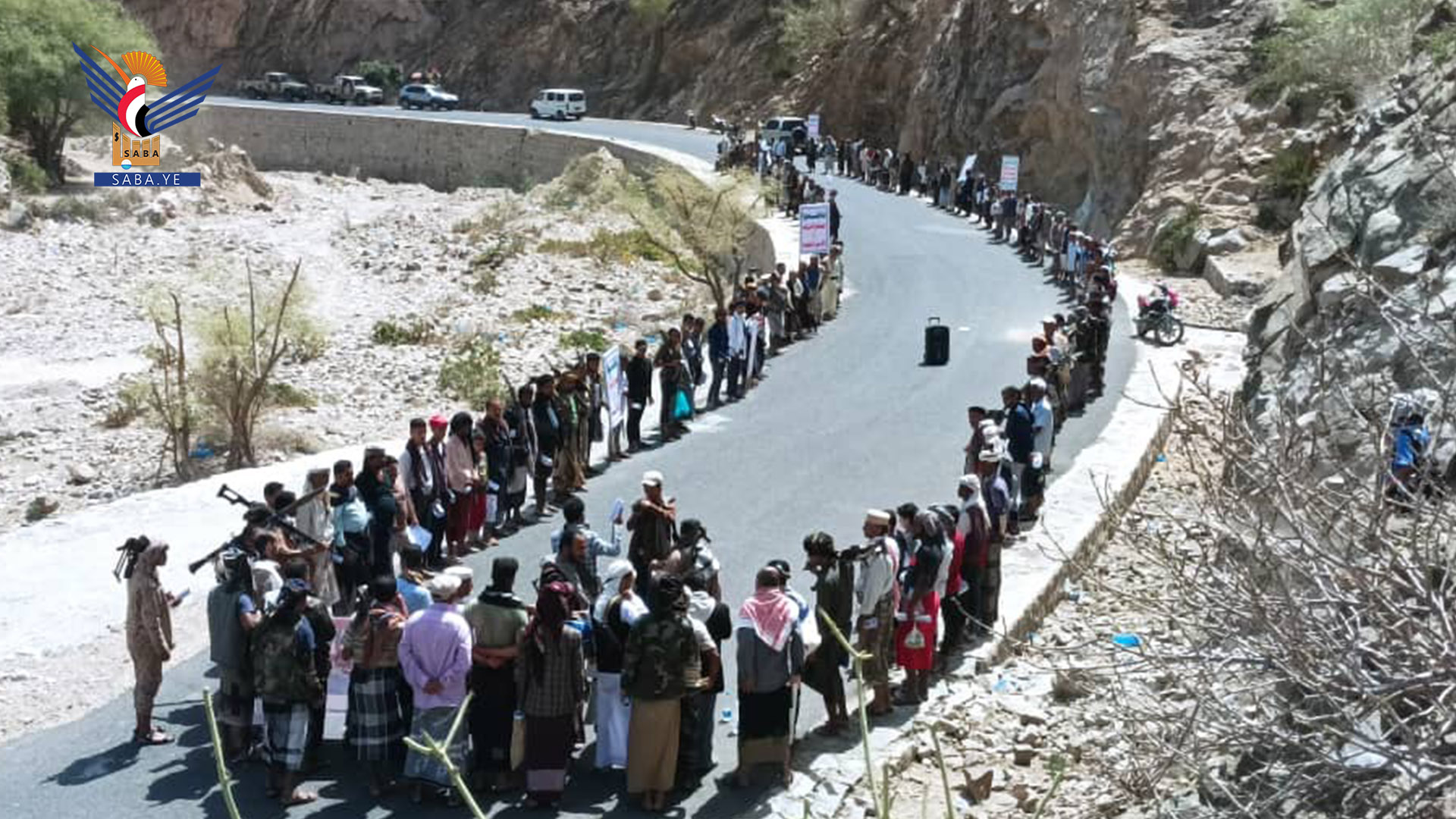 وقفة قبلية في القبيطة بلحج نصرة للشعب الفلسطيني واشهار وثيقة الشرف القبلية